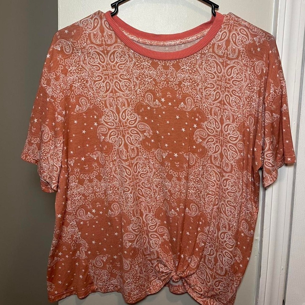 True Craft Womens Coral Paisley Star Front Knot Tie Short Sleeve T-Shirt Size M